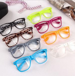 20PCS plage Womans Lunettes de soleil clair Luxe Haute Qualité Hommes Lunettes de soleil Lentille transparente Lunettes unisexe Dégradé Charnière en métal Mode hommes et femmes lunettes