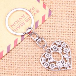20 pièces mode porte-clés 30x30mm coeur fleur pendentifs bricolage hommes bijoux voiture porte-clés porte-anneau Souvenir pour cadeau 240104