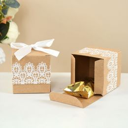 20pcs de encaje Bow Candy Box Flower Kraft Paper Baby Shower Dragee Baptism Birthday Wedding Regation Box Mini Bail Bail Embalaje