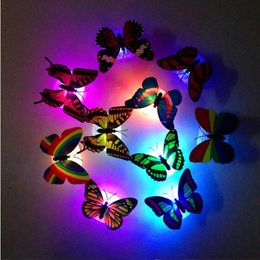 20 STUKS LED 3D Vlinder Muurstickers Nachtlampje Lamp Gloeiende Muurstickers Stickers Huis Decoratie Home Party Bureau Decor302a