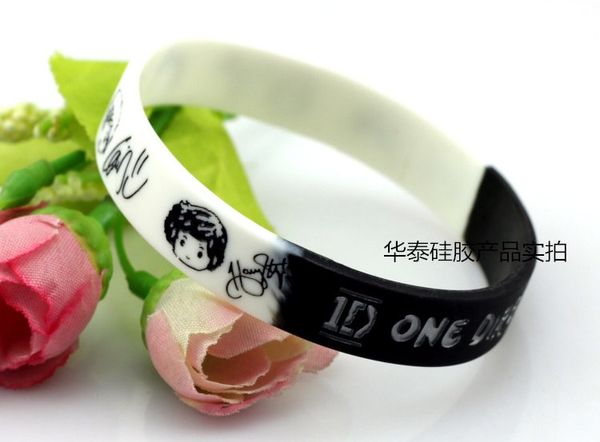 1D One Direction Pulsera de silicona Debossed Color Filled Pulsera Banda de mano 13 colores