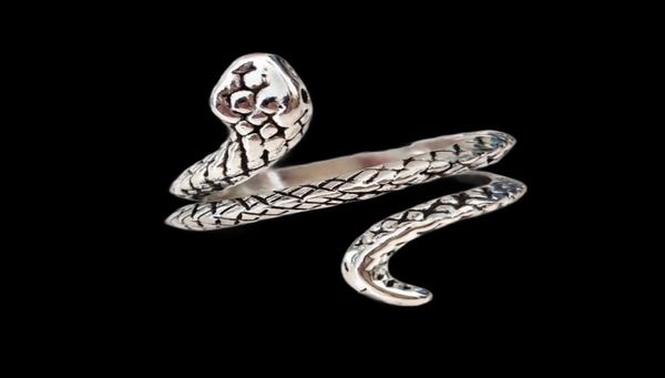 20pcs / lot Styles argentés antiques mélange anneau mâle femelle ouverture anneaux réglables exagérés bijoux en alliage en métal6884367