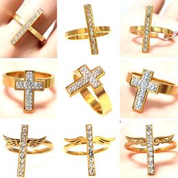 20 pcs/lot Design Mix luxe en acier inoxydable Zircon croix anneaux femmes plaqué or mariage jésus anneau bijoux en gros