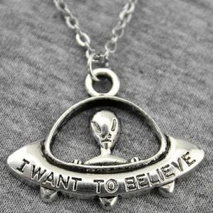 20 stks / partij mode ketting antiek zilver brons vintage ik wil geloven zijn alien ufo charms hangers ketting ketting 42 + 5cm