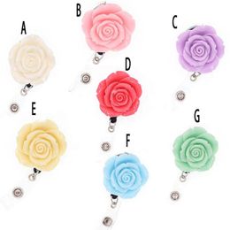 20 pz / lotto Portachiavi Resina multicolore a forma di fiore rosa Porta badge retrattile con clip a coccodrillo per la decorazione194v