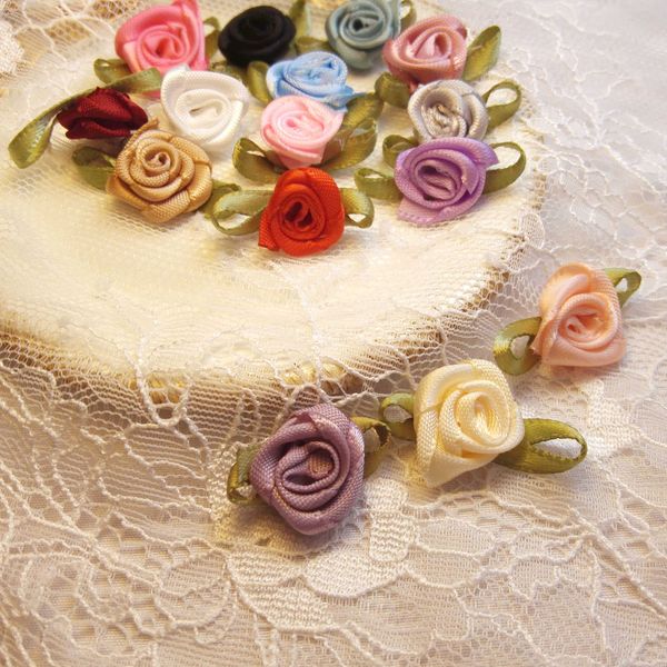 20 piezas Mini parches de cabezas de rosas, apliques de satén hechos a mano, manualidades de costura para ropa, accesorios para decoración de boda