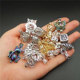 20pcs Tone multicolore des conceptions mixtes perles de perle en cage pendentif pendentif collier bracelet bijoux de fabrication d'huiles essentielles diffus9700794