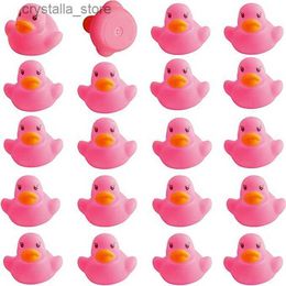 20PCS Rubber Duck Babybadje Speelgoed Roze Rubber Ducks Float Squeak Duckies Cadeau voor Baby Peuter Baby Shower Zwembad Party L230518