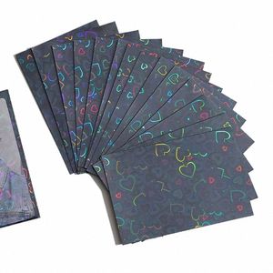 20pcs / ensemble Laser Love Holographic Foil Protective Film Idol Photocard Manches Candy Color Card Carte Laser Laser Fling Card Sleeves A4YA #