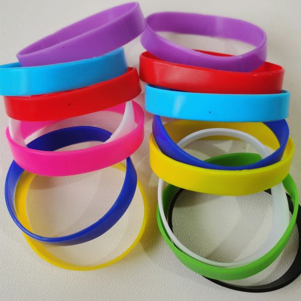 20pcs en gros lot de gros mélange multi-couleurs blanc pur pas de bracelet à main élastique en caoutchouc en silicone pour l'homme women sport fitness