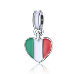 20PCSLOT Fashion Silver plaqué Email Italie Flags Coeur Design Alloy Metal DIY CHARME FIT BRACELETNECKLACE LOW PED3046295