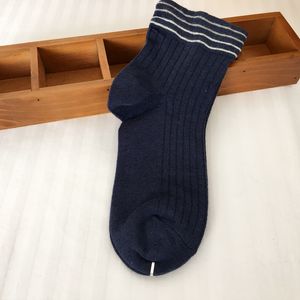 20SS moda hombres calcetines azules calcetines tobilleros masculinos ropa interior de calle estilista calcetines de deporte del baloncesto para hombres para mujeres talla única