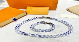 20ss Dernière conception française de luxe Hip hop Street hommes et femmes Bracelets blanc nuage Cuba collier bijoux 2402124