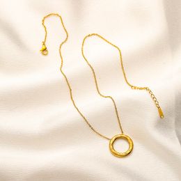 20Style classique 18k plaqué Gold Designer Lettre de la lettre de pendante Collier de tour de cou Harte qualité