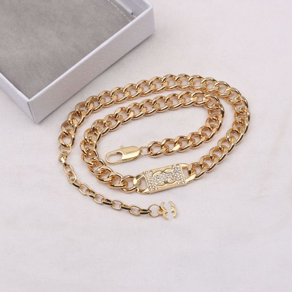 Colliers pendentifs de collier de concepteur de 20 ans Designers Fashion Diamond Chain épais Lettre en acier inoxydable pour les femmes Mariage de haute qualité