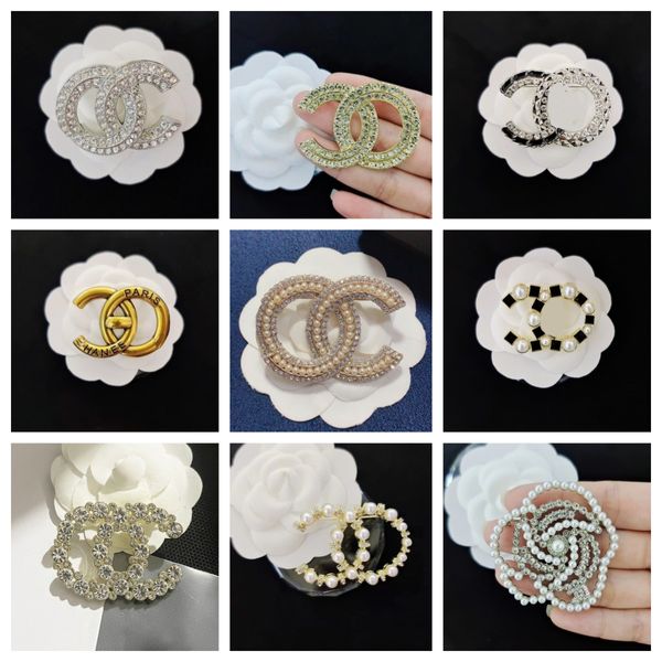 20 estilo elegante diseñador doble letra broches suéter traje collar pin broche moda unisex cristal Rhinestone perla broche boda