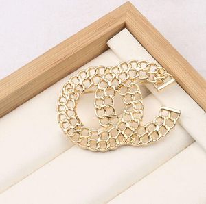 20Style brief luxe ontwerper broches Pearl Crystal Rhinestone 18K Gold Ploated Pins Women Brand Sweater Suit gebracht kledingjuwelen accessoires