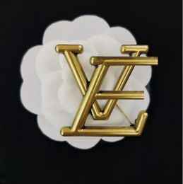 20style marque de luxe lettre Designer broches lettres épinglettes cristal strass coeur broche fête métal bijoux accessoires cadeau