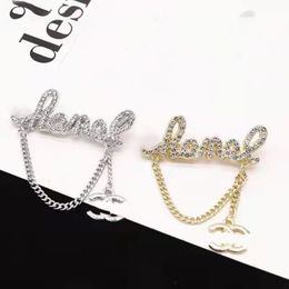 20 estilos de diseño de lujo broche chapado en oro marca 18 K chapado en oro broches de letras para mujeres encanto regalo de boda accesorios de joyería