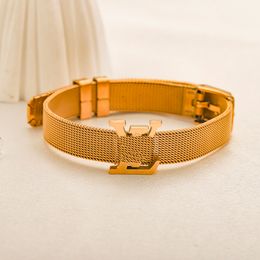 20style luxe modebrief Designer Mens Bangle Dames Bracelet Brief Letter Sieraden Elegante armbanden Accessoire Accessoire Hoogwaardige Kerstcadeau