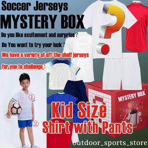 21 22 23 Mysterie Box voetbalshirts Kinderen Maat alle teams elke naam en nummer seizoen Thaise kwaliteit een opruimingsverkoop voetbal shirts top met broek