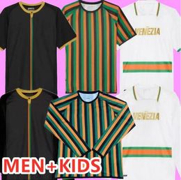 21 22 23 Venezia FC Soccer Jerseys Home Black Away White Third Blue 4th Red 10 # ARAMU 11 # Forte Venise 2021 2022 2023 BUSIO 27 # Shirts de football 3rd Men Kids Kit Kit Uniforms