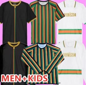 21 22 23 Venezia FC Soccer Jerseys Home Black Away White Third Blue 4th Red 10 # ARAMU 11 # Forte Venise 2021 2022 2023 BUSIO 27 # Shirts de football 3rd Men Kids Kit Kit Uniforms