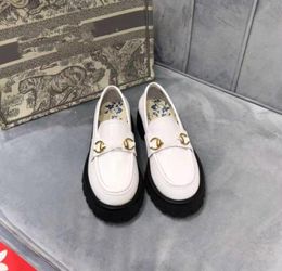 21 Top Fashion Platform Designer schoenen Triple Black Velvet White Oversized Men039s en Dames Casual Party Dress Calfskin2 3547707330