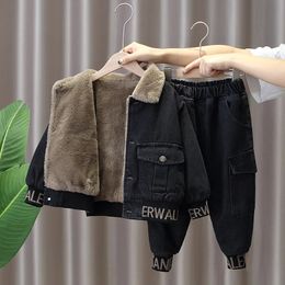 212Y Winter Kinder Set Jungen Plüsch Verdickte Warme Jacken und Hosen Zwei stück Baby Lose Mode Tragen 231220