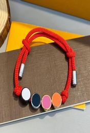 Bracciale di design anni '21 per uomo e donna, braccialetti di lusso alla moda regolabili in 8 colori4291428