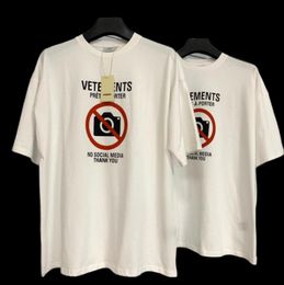 21SS Europe France Vetements Shop No Media Médias Broderie antisociale Tshirt Fashion Mens T-Shirts Femmes Vêtements décontractés Coton T8319608