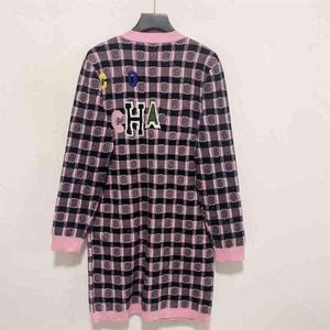 21SS Moda Sudadera con capucha Vestido Mujer Lana Punto CC Marca Chicas baratas Manga larga Vestidos midi Ropa de noche Jacquard Elástico Diseñador Clo217g