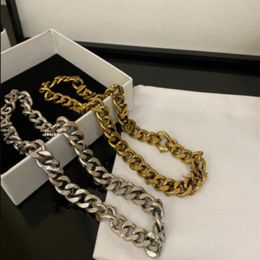 21SS Design italien B Collier de lettre en métal version large chaîne épaisse rétro bijoux pour hommes et femmes hip hop Street acce221P