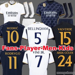 23 24 Bellingham Fans Player Version Soccer Jerseys VINI JR Real Madrid Camavinga Tchouameni Valverde Asensio Modric 2023 2024 Chemise de football Hommes Kits Enfants