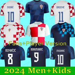 22 2024 Kroatië MODRIC Voetbalshirts HEREN KIDS KIT VROUW Fans Spelerversie MAJER Croatie 23 GVARDIOL KOVACIC SUKER PERISIC KALINIC Voetbalshirt Kindertenue Uniformen