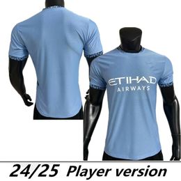 24 25 HAALAND SOCUCER JERSEYS GREALISCHE STERLING MANS CITYS MAHREZ PLAYER -VERSIE DE BRUYNE FODEN 2024 2025 Voetbaltoppen Shirt