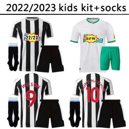 22 23 Newcastl E Retro Kid Kit Socks Soccer Jerseys Home Away United Wood 2022 2023 Trippier 15 Wilson Targett Version Joelinton Bruno G. Football Shirt Ritchie