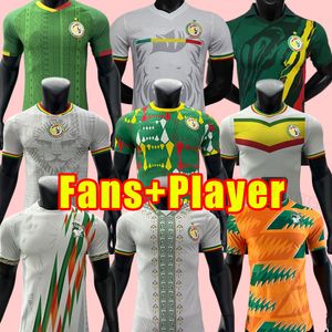 Monde 23/24 Maillots de football du Sénégal 2023 Coupe de l'équipe nationale KOULIBALY GUEYE KOUYATE SARR homme Maillot de foot hommes Fans Player Version entraînement noir