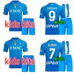 Maillots de football 2023 NAPOLI Maglia Naples 2025 ZIELINSKI ANGUISSA OLIVERA KVARATSKHELIA hommes ENFANTS CHEMISE DE FOOTBALL OSIMHEN LOZANO SSC Maillots de foot fans Joueur