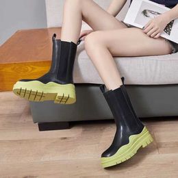 22 dikke enkelschoen Luxurys Designer Contrast-Sole Booties Leather Tyre Fashion Women Martin Shoes Platform Sneakers 2023