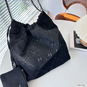 22 Sac poubelle Sac en jean Sac à bandoulière élégant pour femme 37 cm Diamant Check Matériel argenté Boucle en métal Sac à main de luxe Matelasse Chaîne Bandoulière Sacoche Sacs à provisions