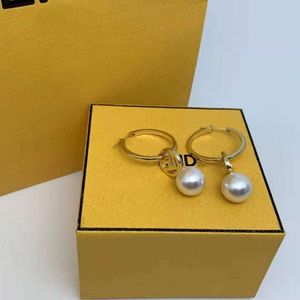 22 nouvelles boucles d'oreilles de Style haut de gamme, en perles d'or clair, rouge Internet, simples parfumées, polyvalentes et élégantes