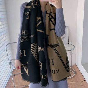 22% OFF écharpe Écharpe Femmes Hiver Nouveau Style Superposition Double Face Lettre Version Coréenne East Gate Polyvalent Étranger Épaissi Cou ChâleTJLL