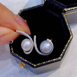 22092410 Médaillons de bijoux en perles pour femmes akoya 8-9mm 7-8mm strass d'eau douce zircone courbe géométrique pendentif 18k jaune w202q
