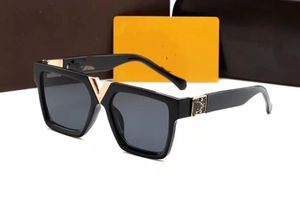 2286 hombres gafas de sol de diseño clásico Marco ovalado de moda Recubrimiento UV400 Lente Fibra de carbono Piernas Estilo de verano Gafas con caja