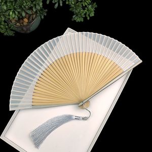 22cm zijden ventilator vouwen Chinese stijl grijze verf rand bamboe zomer eenvoudige vaste kleur decoratief 220505