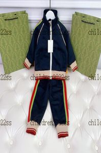 22fw conjuntos de ropa para niños otoño niños conjuntos deportivos con cremallera clásicos diseñador de marca sudadera con capucha sudadera chaquetas con capucha de algodón de gama alta con l3214619
