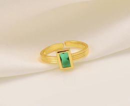 22K fines pierres solides 18CT Thai Baht GF Gold Ring 210 CT Emerald Cut Peridot Solitaire Engagement Simulant Diamond Halo Art Deco5272678