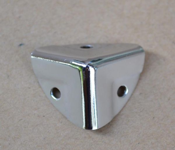 22 mm Metal Corner Box Air Boîte d'angle Planages de quincaillerie accessoires à outils Sound Meubles Aluminium Corner Cosmeitic6060963