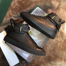 22S / S Hi-top Lock Sneakers Chaussures Hommes 100MM Ceinture Plaqué Or Matériel Coureur Sports Pleine Fleur Italienne En Cuir De Veau Planche À Roulettes Marche EU38-46